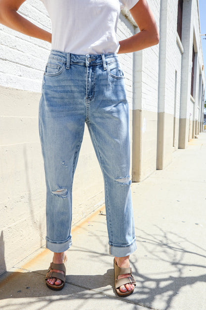Judy Blue High-Rise Boyfriend Cuffed Hem Star Pocket Jeans
