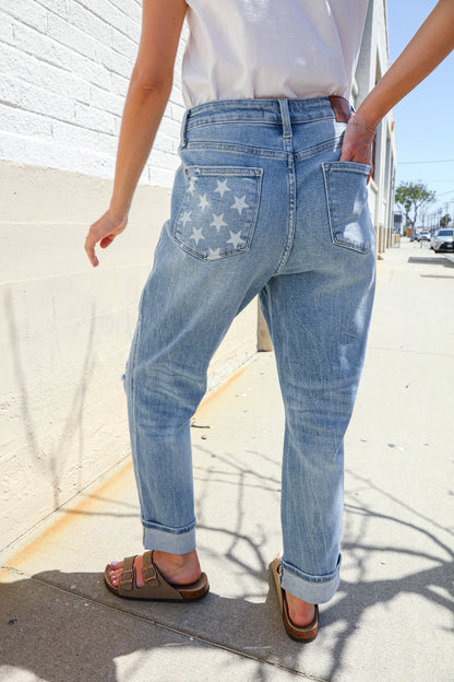 Judy Blue High-Rise Boyfriend Cuffed Hem Star Pocket Jeans